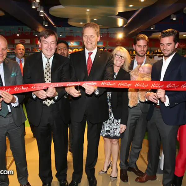 Javier Sordo Madaleno, Johan Whittingdale, Duncan Taylor, Helen Barnieh, Javier, Javier y José Juan Sordo