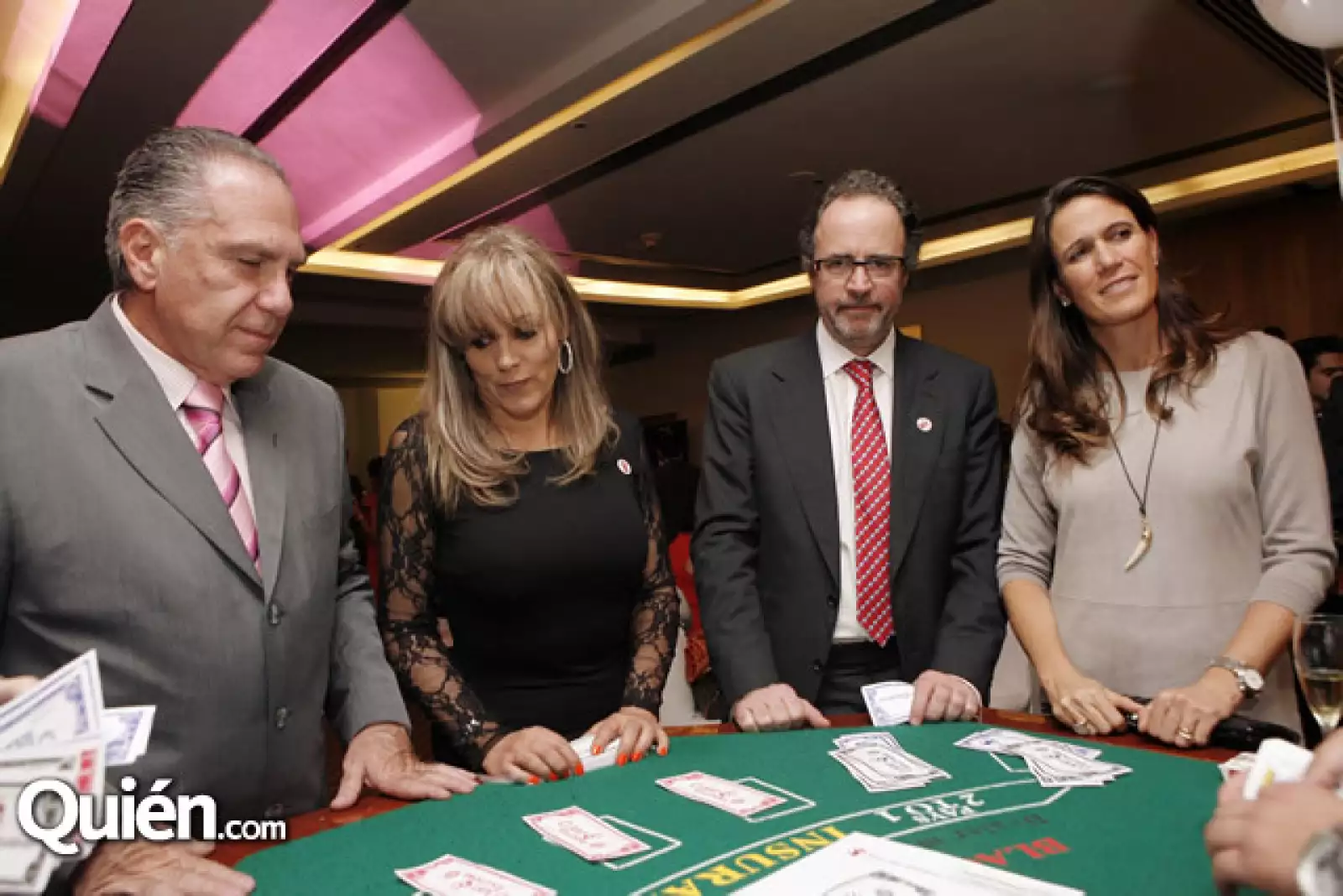 Eduardo del Castillo,Ana Llampallas,Luis Peyrelongue,Jessica Peyrelongue