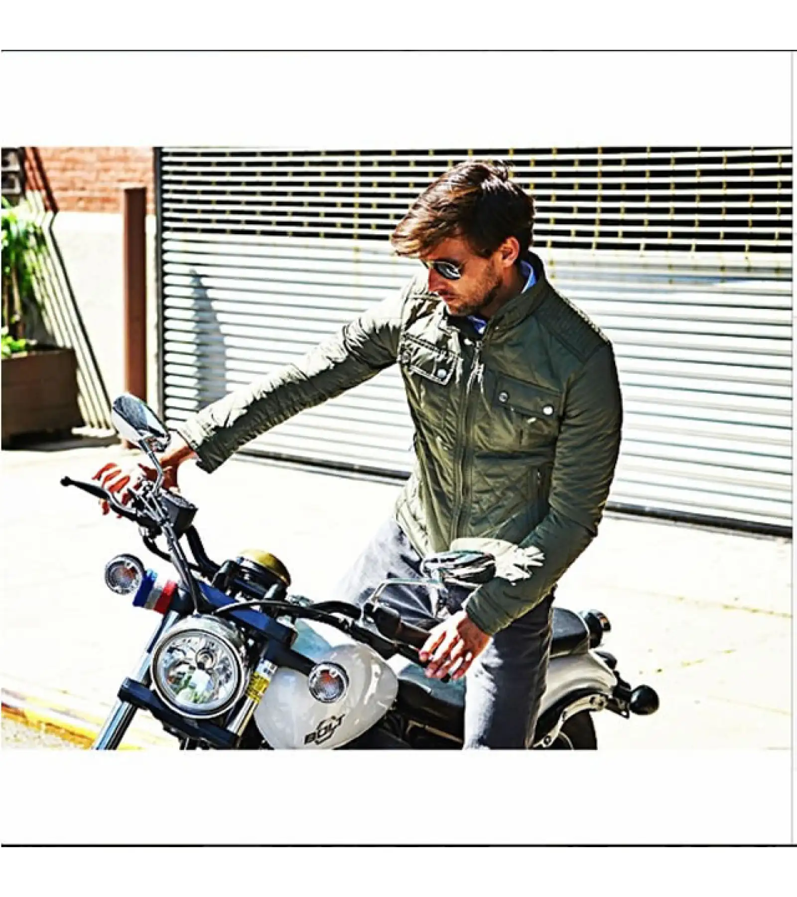 El modelo y prometido de Olivia Palermo, Johannes Huebl, nunca pierde el estilo.