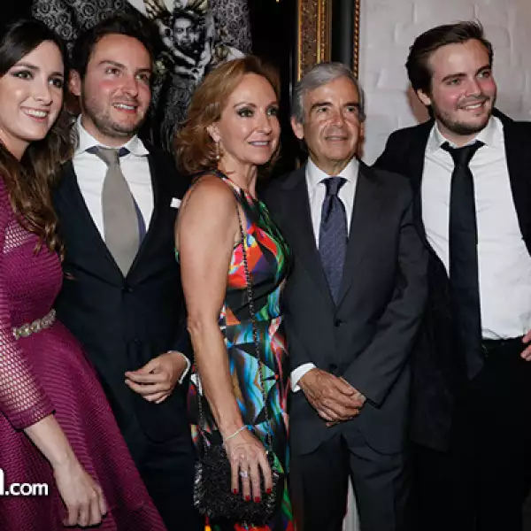 Mariana Rubio, Lázaro, Inés, Lázaro y Andrés Álvarez