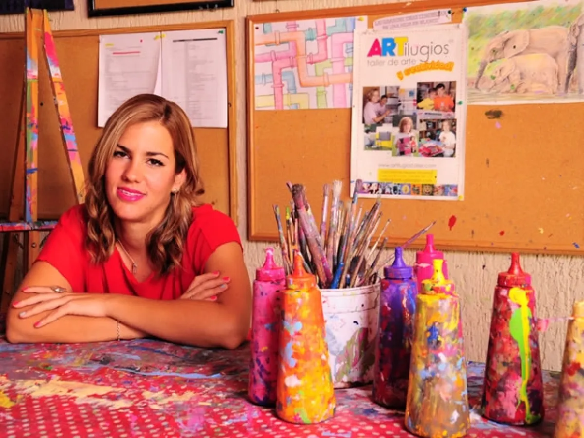 La tapatÃ­a cumpliÃ³ el mayor sueÃ±o de su vida al abrir su propia escuela de arte.