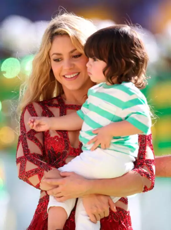 Shakira ya con Milan en brazos en el Mundial de Brasil 2014.