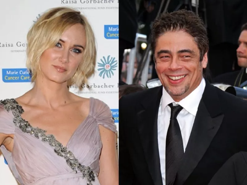 Kimberly Stewart espera a su primer hijo y el padre es nada menos que el actor de 44 años, quien no es su pareja pero está feliz con la noticia.