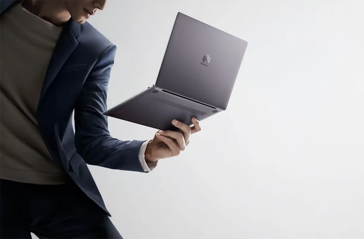 HUAWEI MateBook 13 - 4.jpg