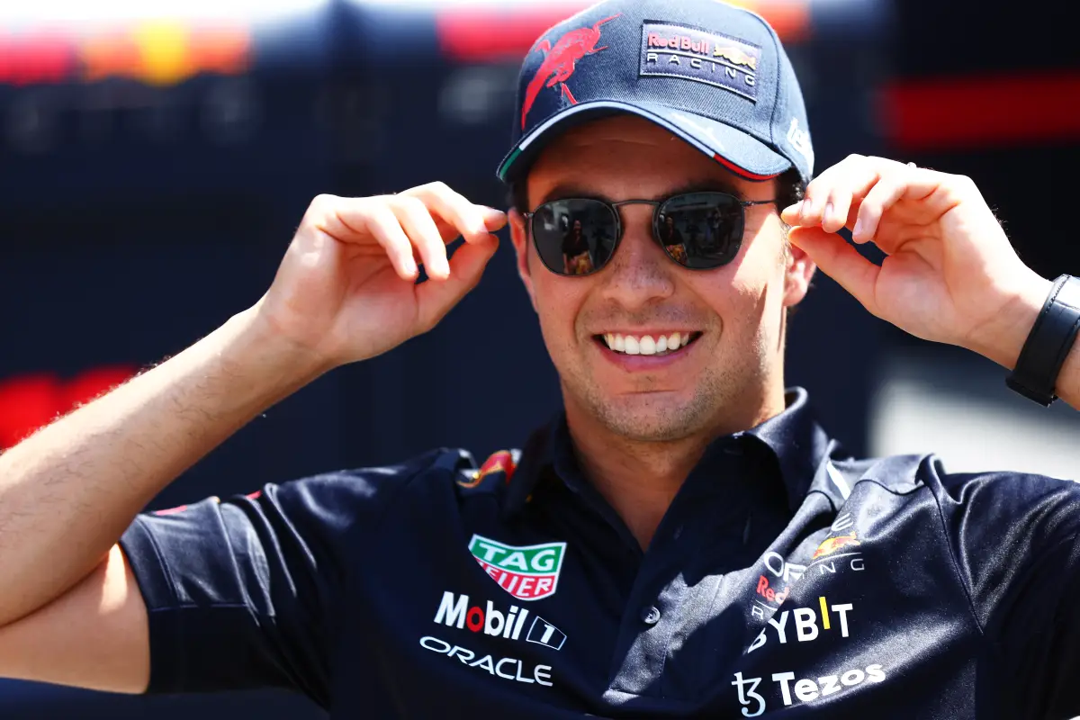 checo-perez-busca-podio-gp-gran-bretaña