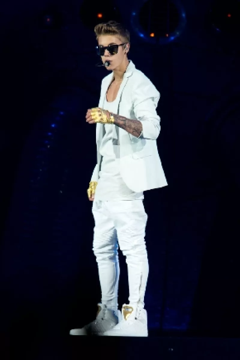 Agentes fronterizos de Estados Unidos aseguraron que el cantante no iba en el camión y se presentó esa noche en la arena Joe Louis.