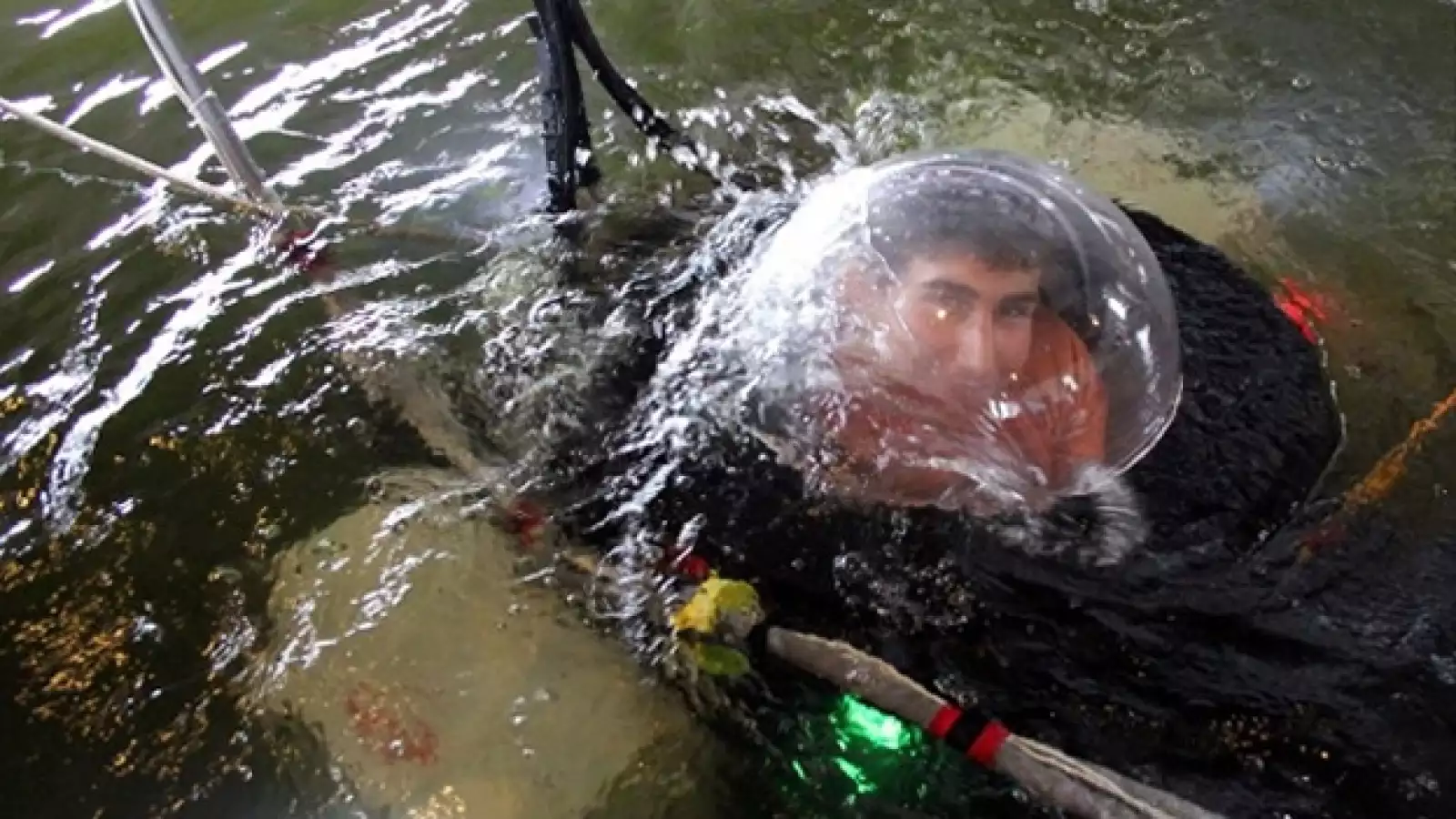 submarino Justin Beckerman