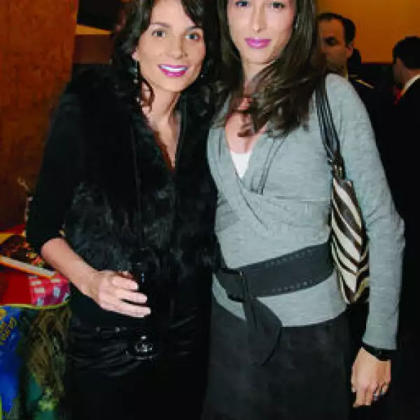 Ileana Avila, Gabriela Leal