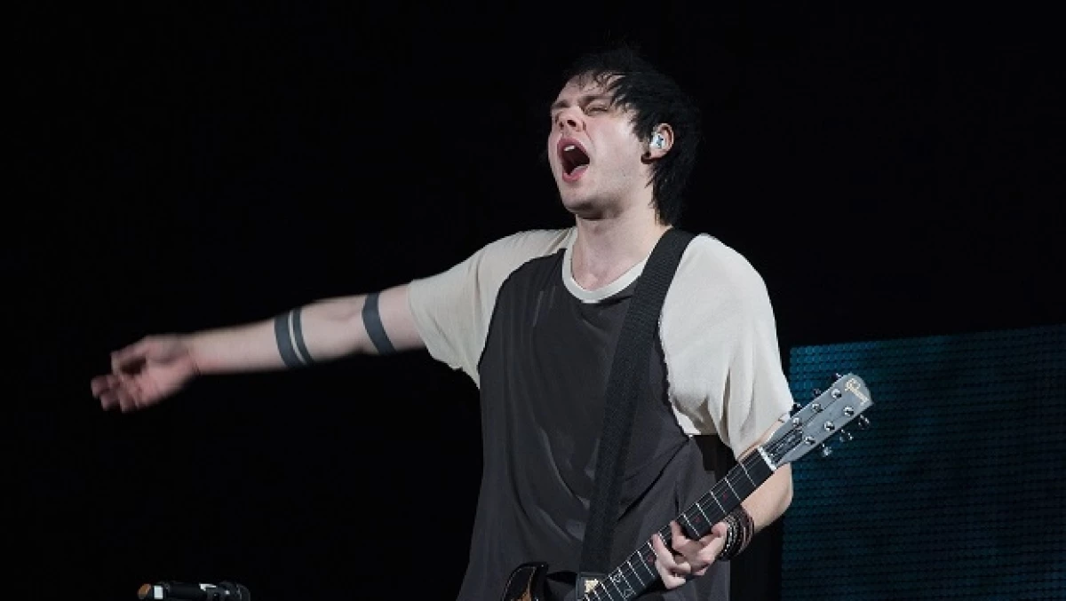 michael clifford 5 seconds of summer