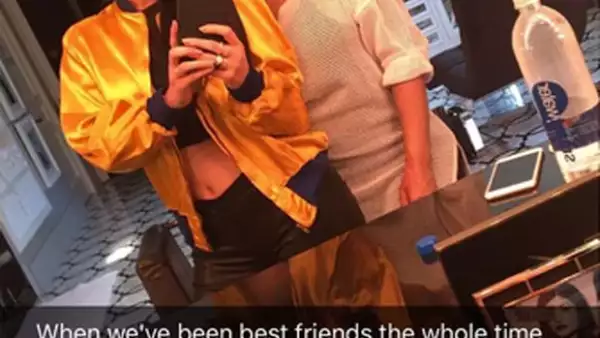 Se dice que Kim Kardashian medio entre la pareja y ex pareja de Tyga, pues no quiere que los problemas entre ellas arruinen la boda de su hermano Rob.