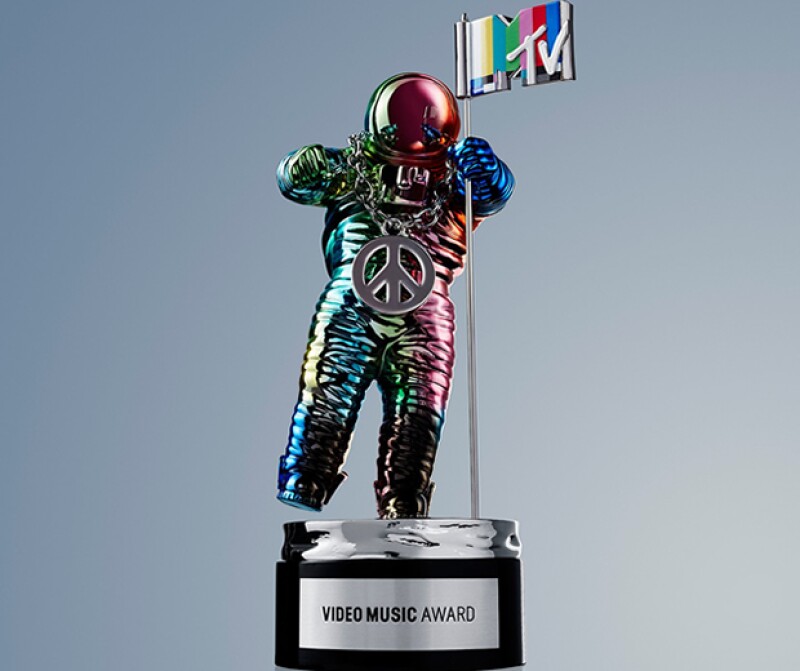 Jeremy Scott rediseño el iconico moonman de MTV.