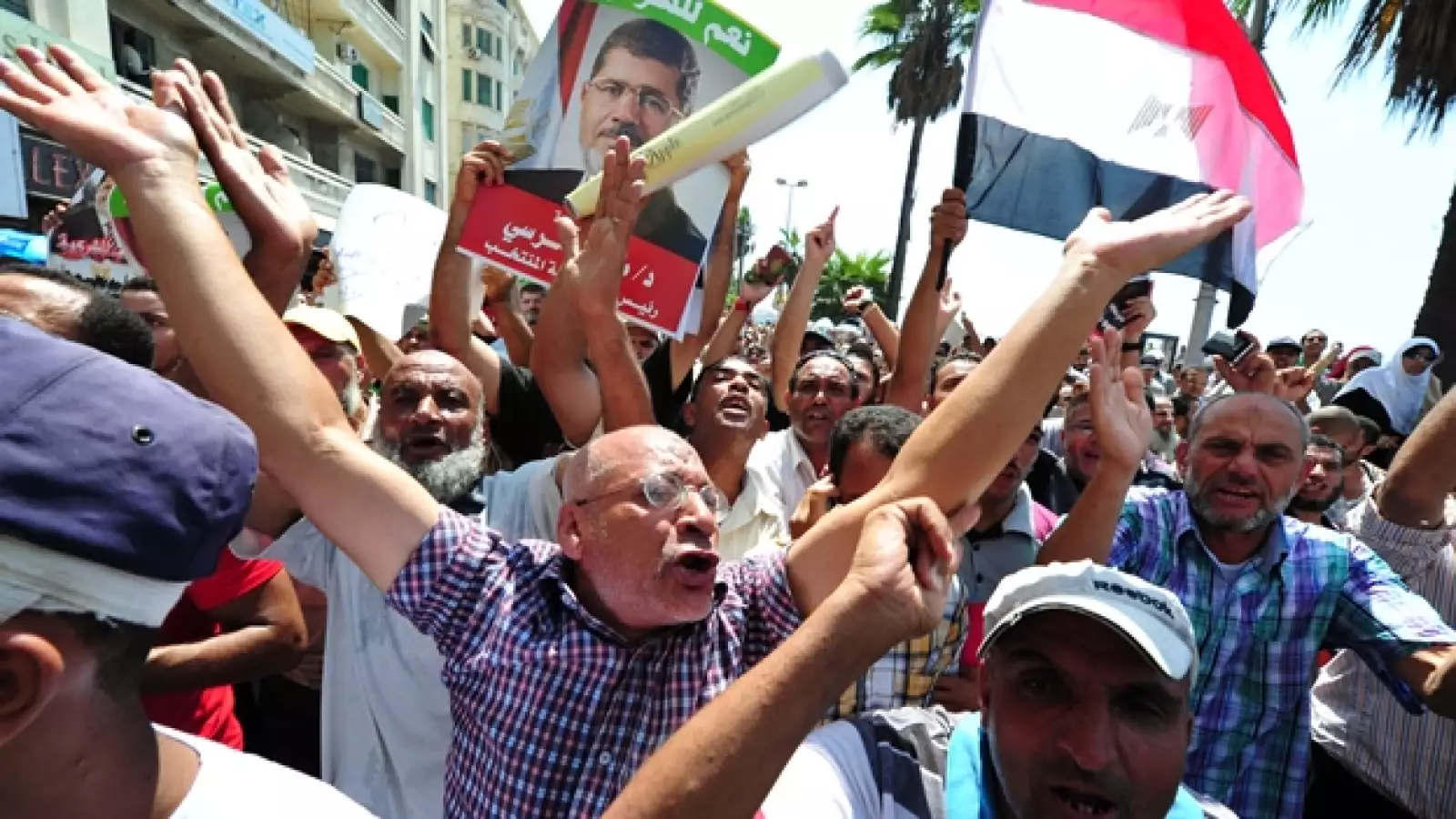 seguidores de mosi marchan en alejandria