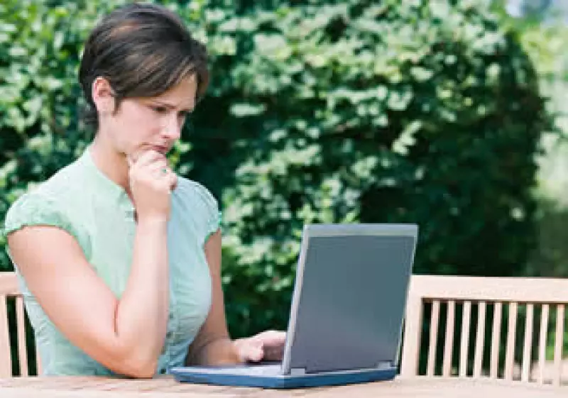 A través de Internet puedes saber si eres apto o no para obtener un crédito. (Foto: Archivo)