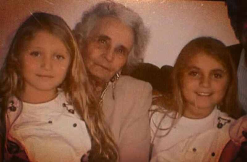 Fue la hija de Angélica Rivera, Sofía Castro, quien hace unos días compartió una foto de ella con su bisabuela.