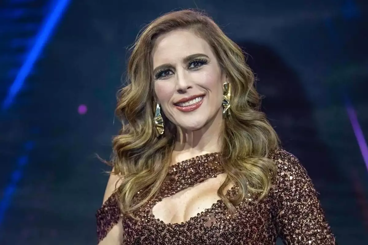 angelica-vale.jpg