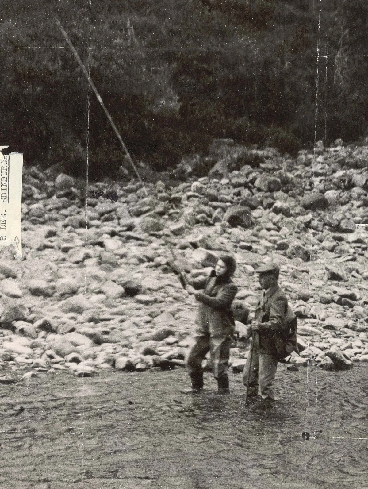 Home Life And Recreation May 29 1952 The Queen Fishes For Salmon Balmoral Scotland: Wearing Waders Tweed Jacket And Headscarf The Queen Elizabeth Ii Fishes For Salmon In The River Dee On The Balmoral Estate. The Duke Of Edinburgh Was Also Fishing - T