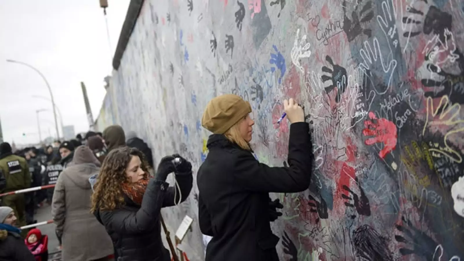 protestas derribo Muro de Berlin