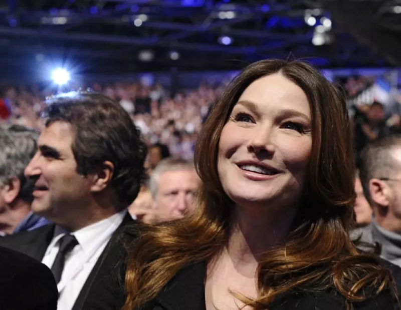 La Primera Dama de Francia está molesta por las publicaciones que se hacen de su vida personal y de su familia, en lugar de hablar sobre los logros que ha tenido a nivel profesional y político.