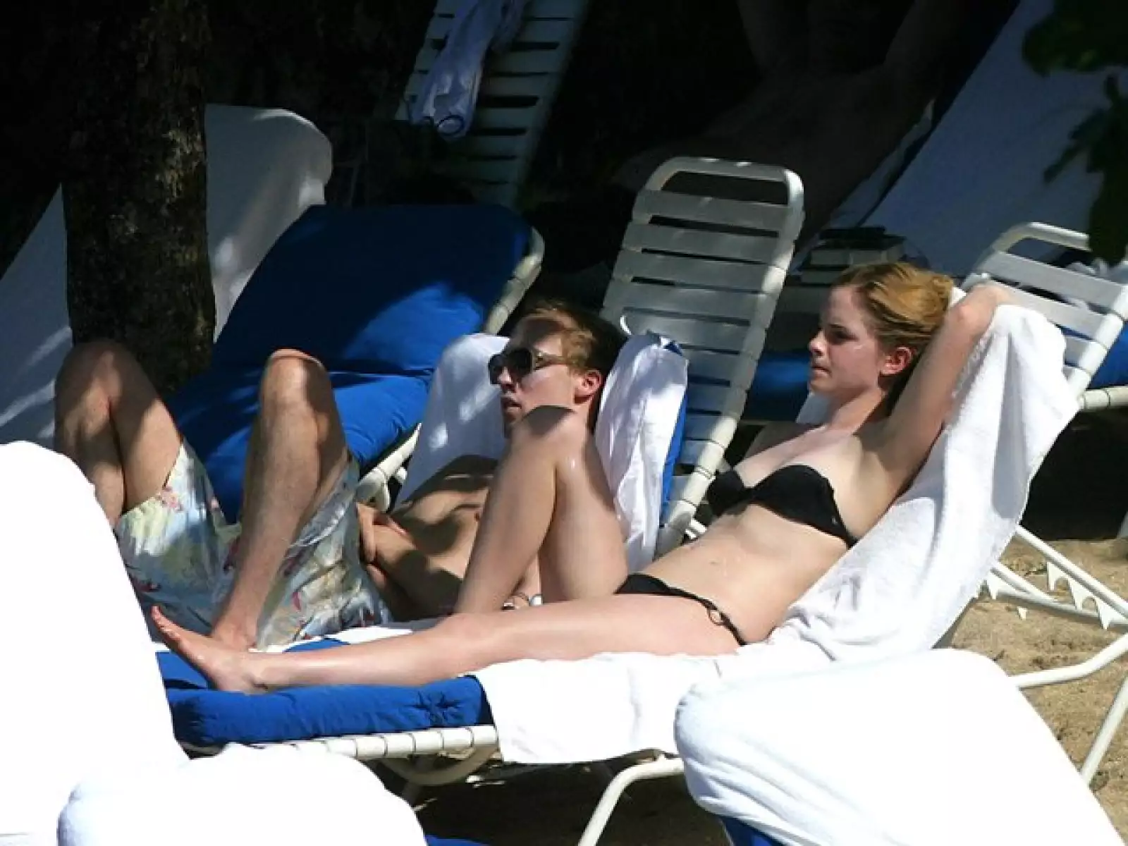 Tomándose un respiro de los estudios, Emma Watson aprovechó los días de descanso por el pasado Día de Acción de Gracias para relajarse en las playas caribeñas.