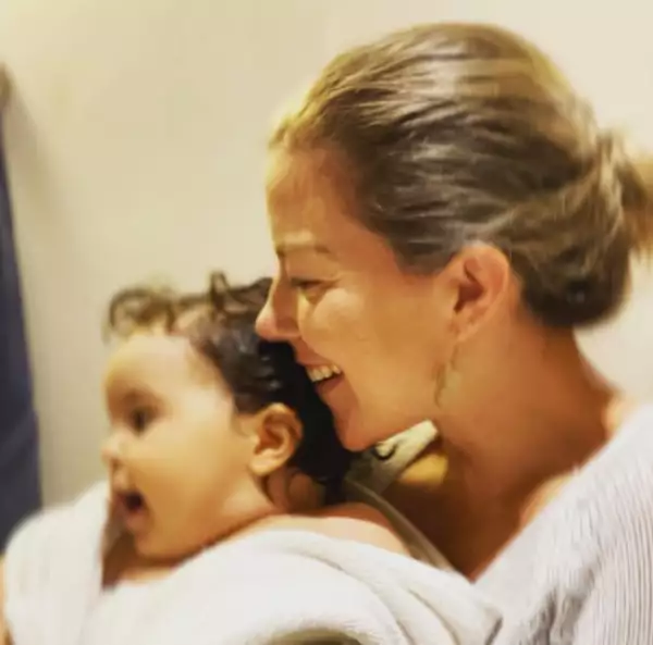 Fernanda Castillo y Liam 