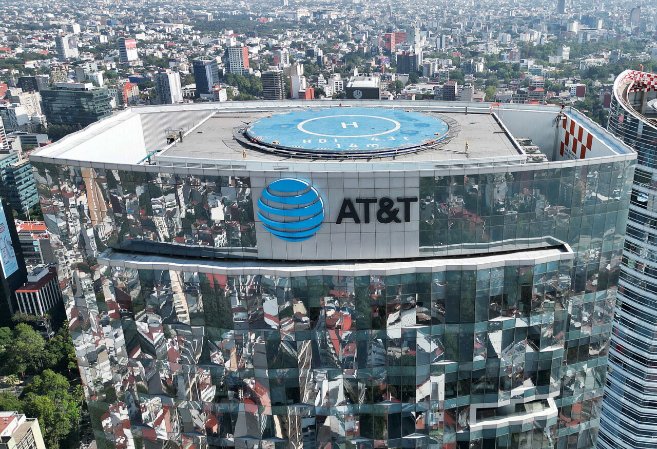 AT&T reconoce un deterioro contable de 2,600 mdd y pérdida de 500 mdd en ingresos anuales por venta de filial mexicana