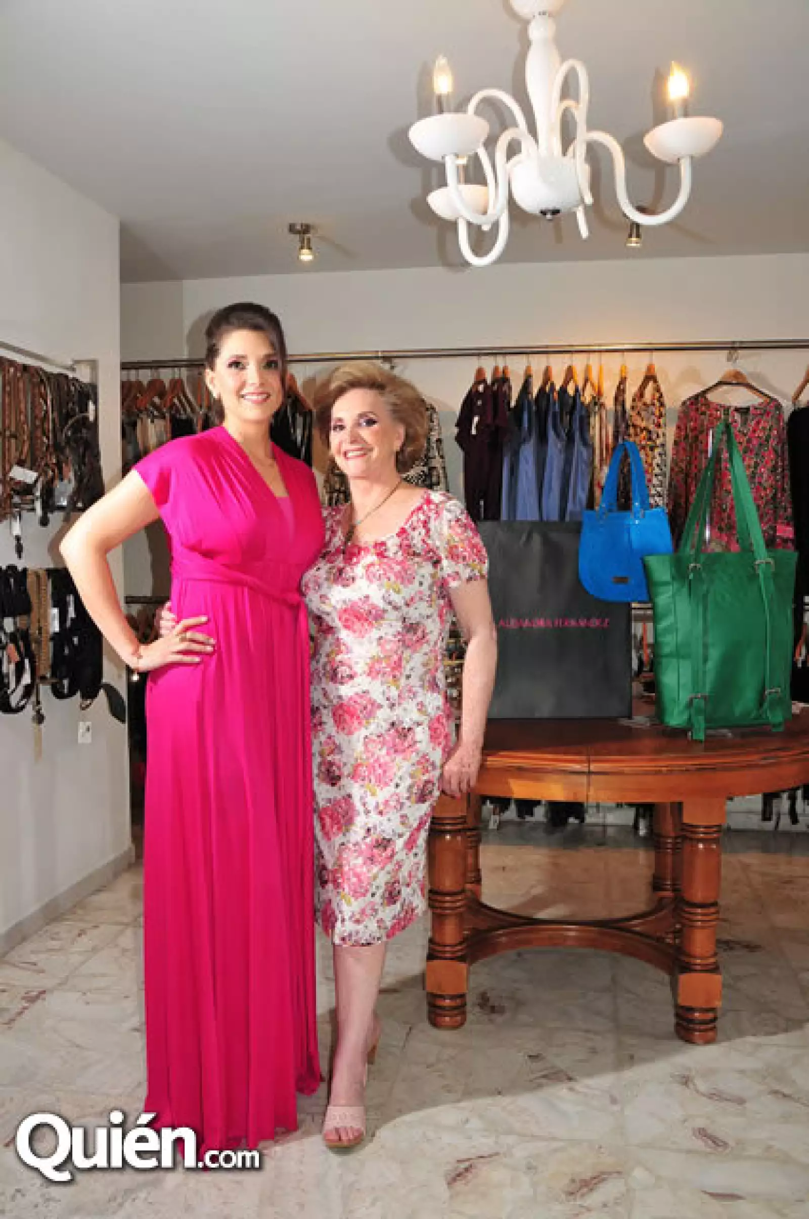 Alejandra Fernández y Cuquita de Fernández