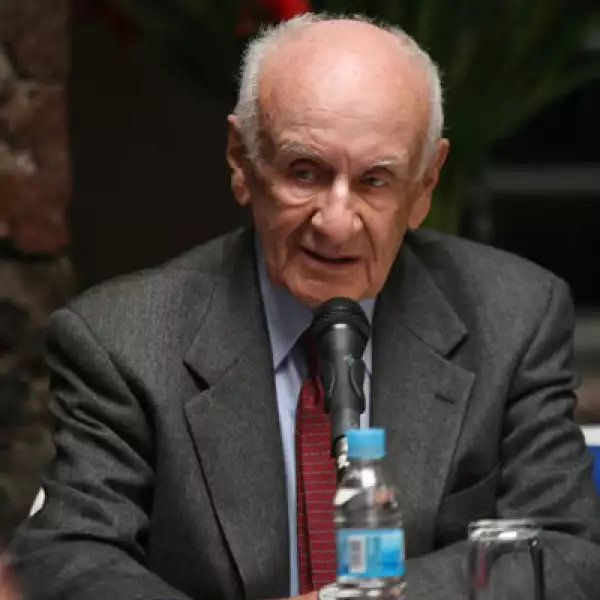 Homenaje a Jacobo Zabludovsky y Leon Davidoff.