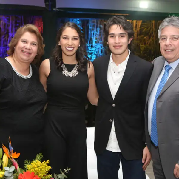 Esperanza Cordón, María Hoyos, Xavier Hoyos y Javier Hoyos
