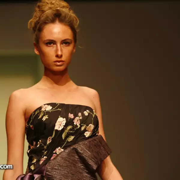 Desfile Arturo Ramos