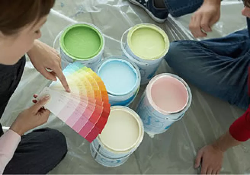 Lo que debes hacer es optar por una opción clásica que combine con el estilo original. (Foto: CNNMoney)