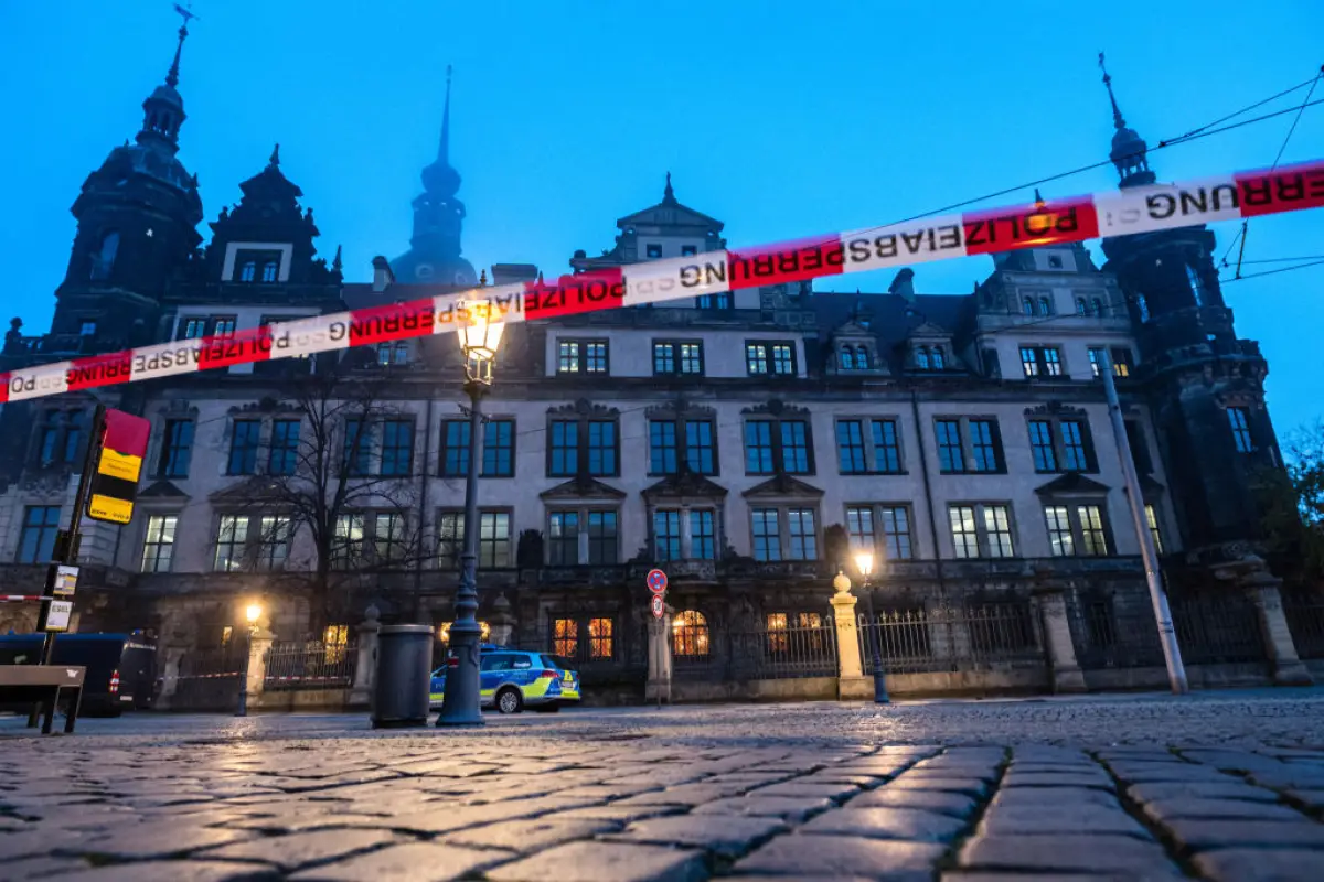 El palacio Residenzschloss que alberga la colección de tesoros Gruenes Gewoelbe ( Bóveda Verde) el 25 de noviembre de 2019 en Dresde, Alemania.