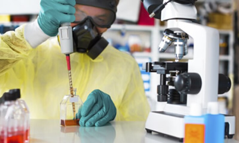 Los síntomas del ébola generalmente aparecen entre dos a 21 días luego de la infección. (Foto: iStock by Getty )