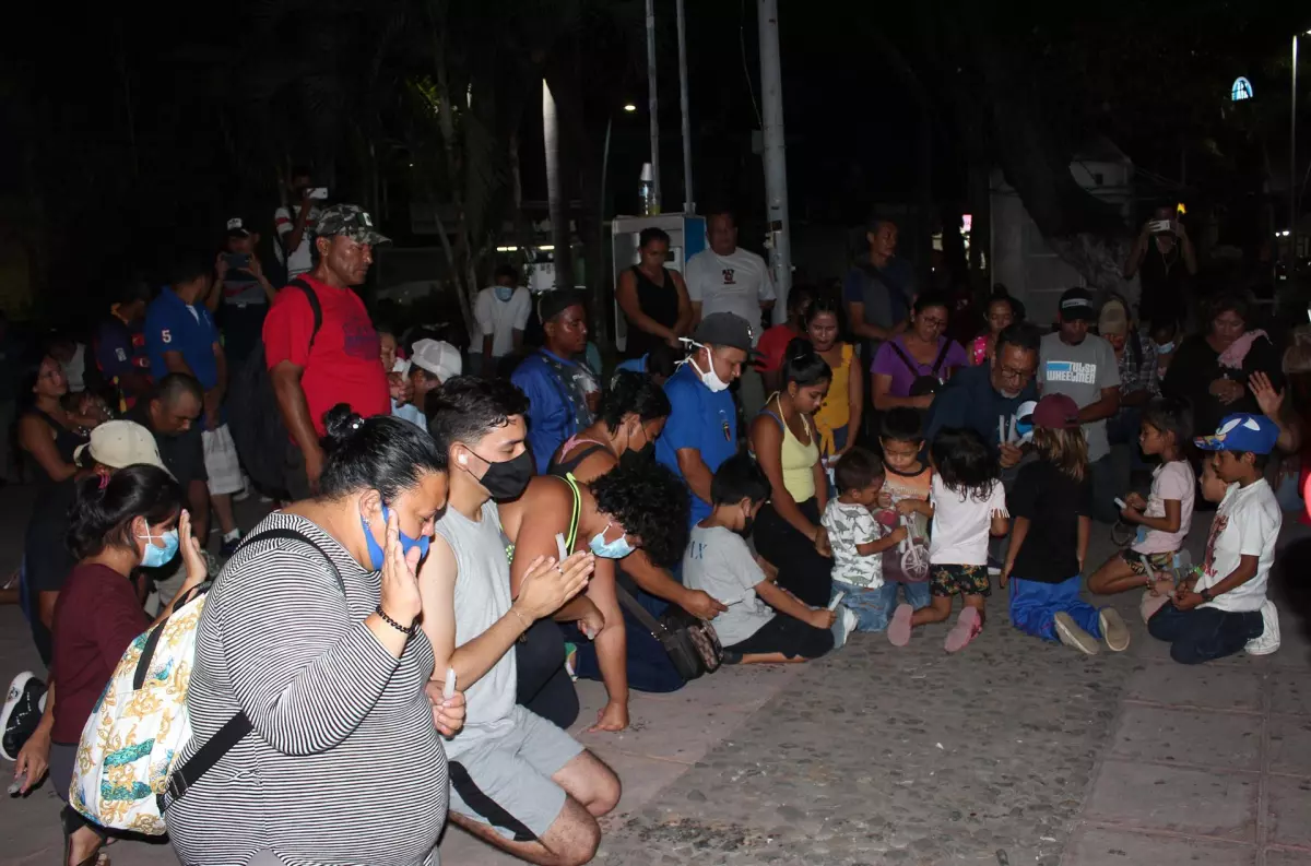 Migrantes en vigilia.