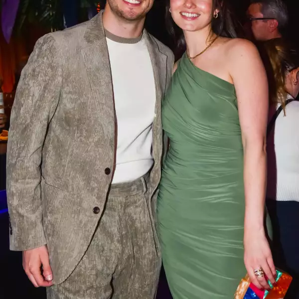 santiago-boneta-olivia-dowel