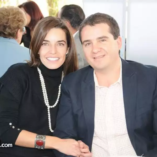 Cristi Villaseñor,Juan Pablo Sube