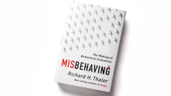 El libro ofrece ejemplos de cómo la racionalidad no es factor de compra. (Foto: Ana Blumenkron )