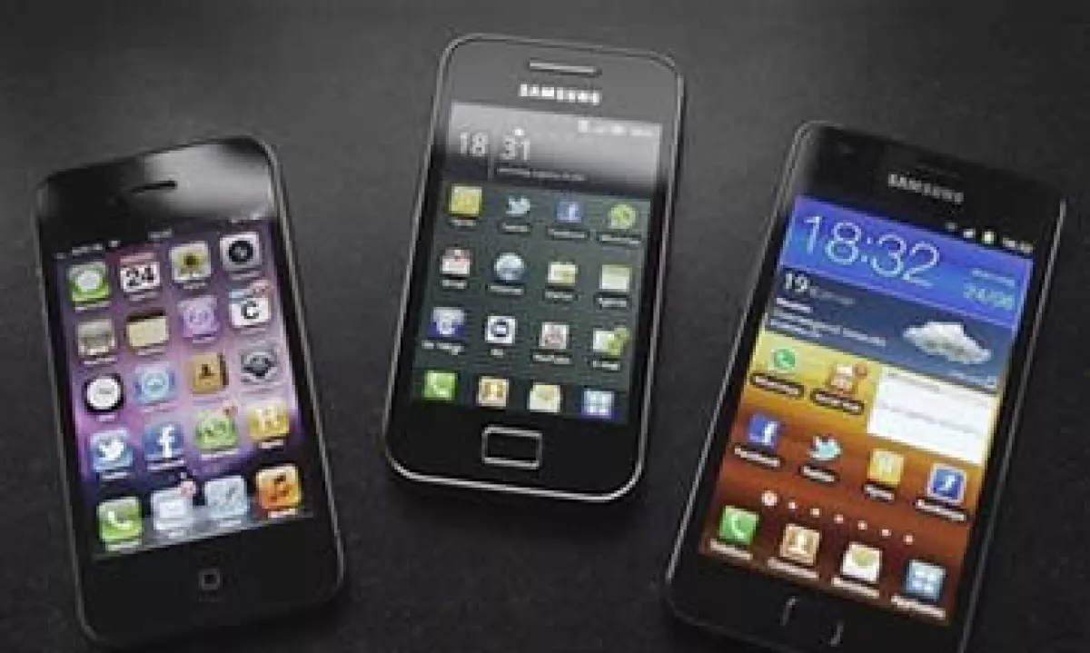 El 49% de los consumidores móviles dice que con frecuencia usa su smartphone mientras compra. (Foto: Reuters)
