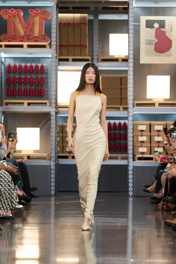 max-mara-kinetic-chic