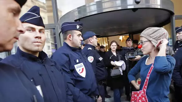La policía ha desplegado cerca de 12,000 elementos para cuidar la cumbre del G20.