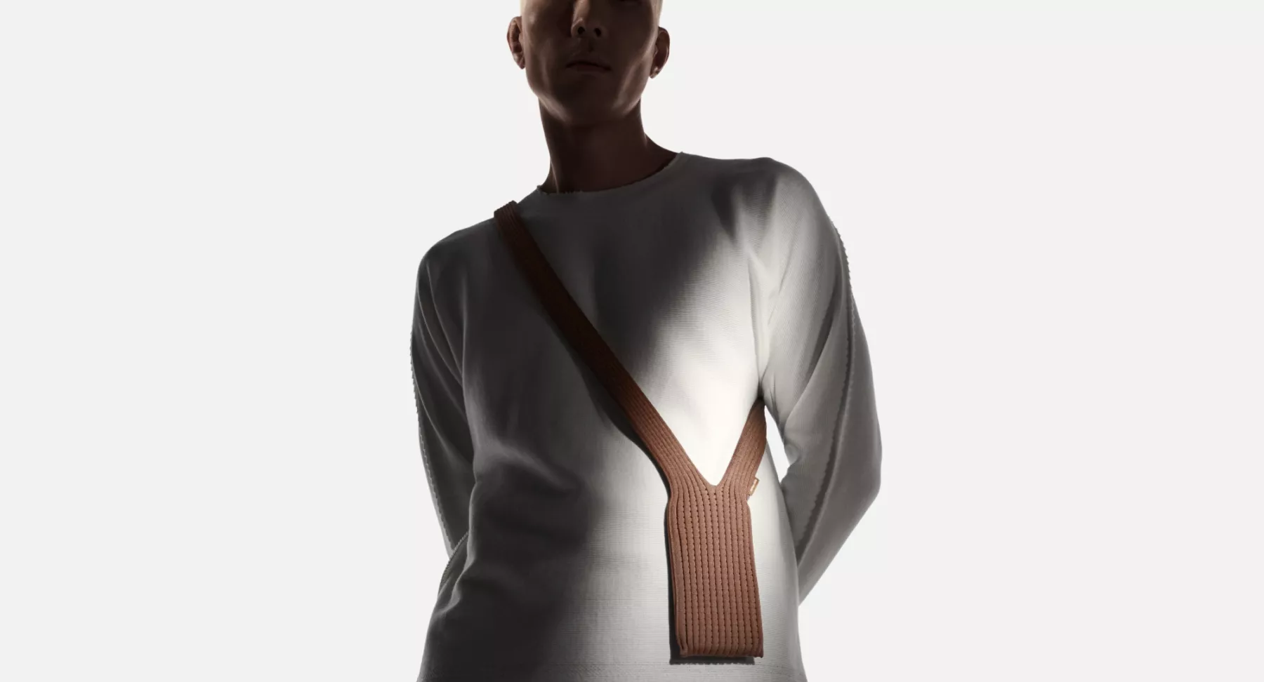 Apple lanza iPhone Pocket, un “trozo de tela” por 229 dólares para el iPhone