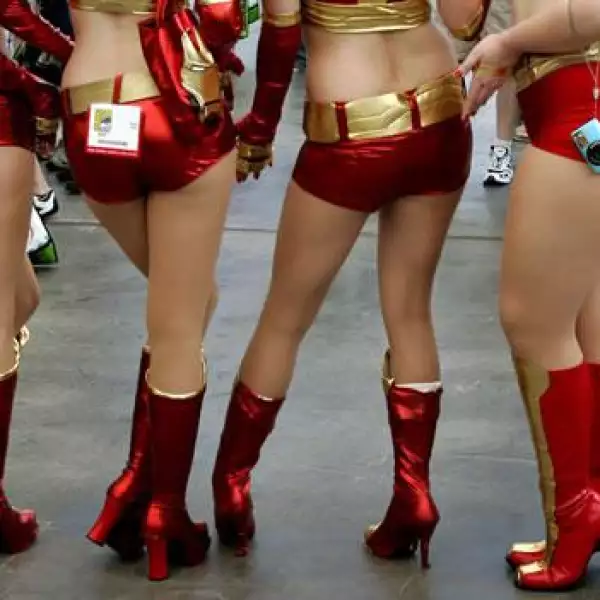 CHICAS-COMIC-CON