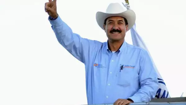 el panista busca arrebatar al PRI de la gubernatura de Chihuahua.