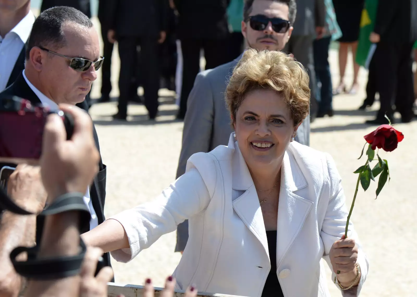 Miles de simpatizantes de Rousseff acudieron al Palacio de Planalto, la sede del gobierno brasileño.
