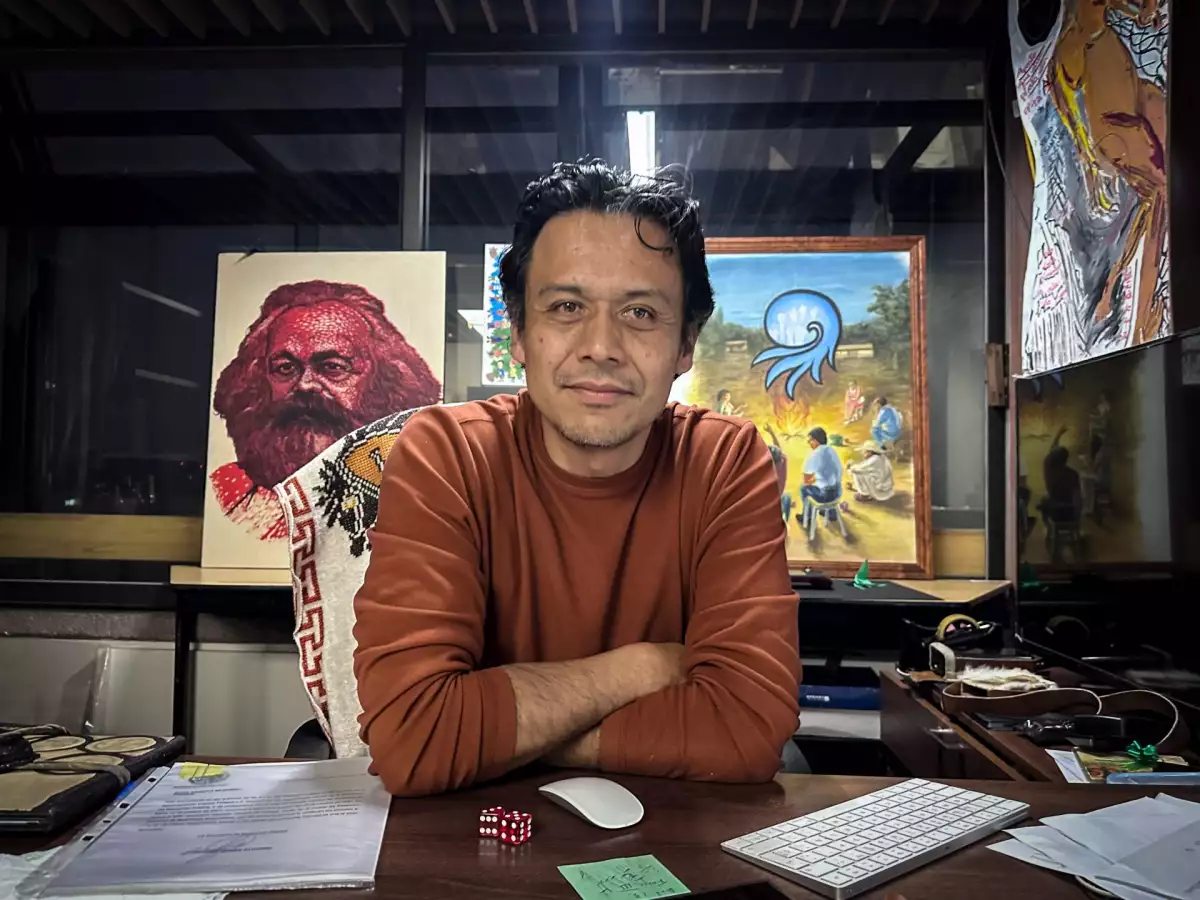 Marx Arriaga continuará en su oficina