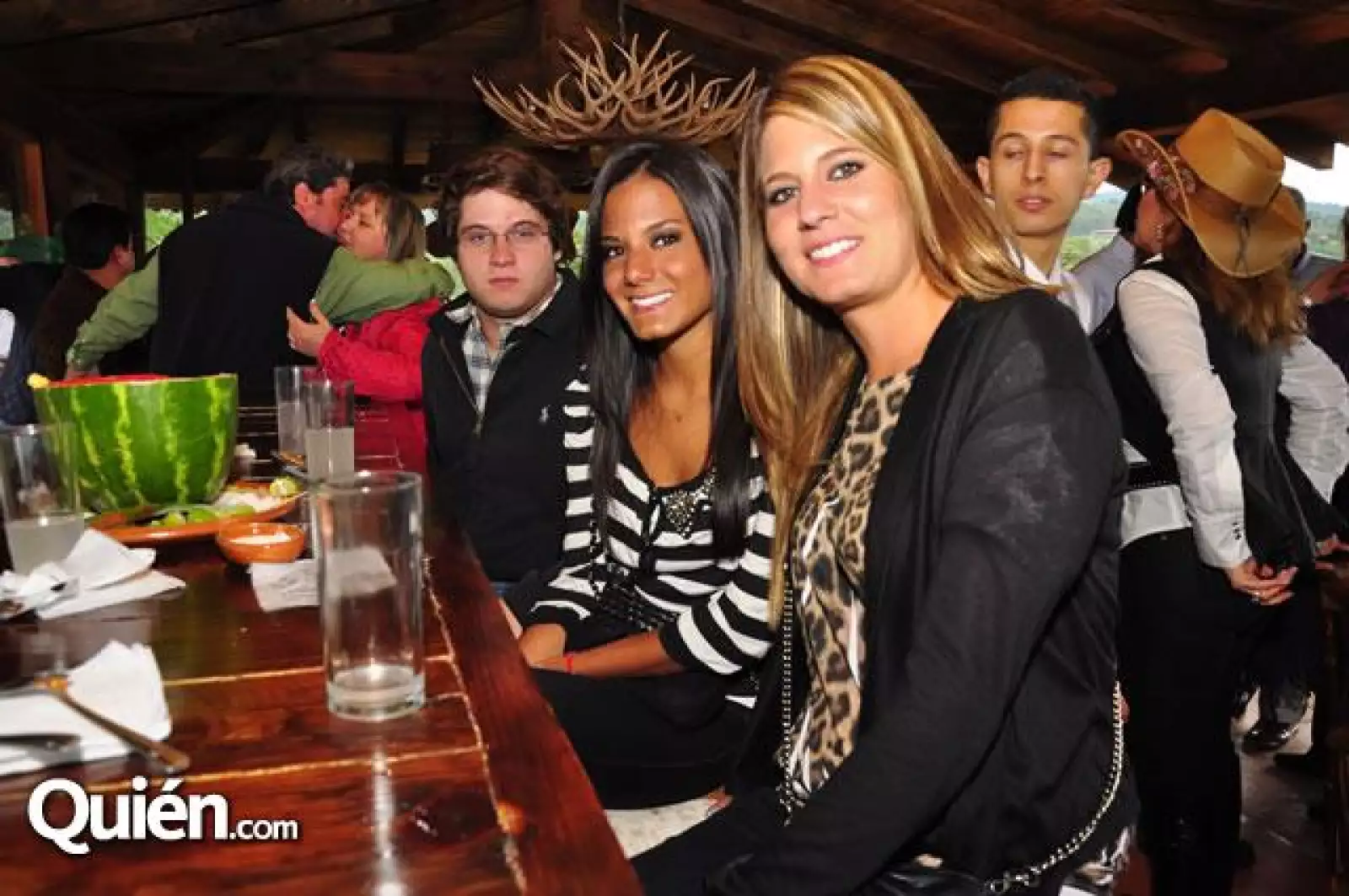 Elías Campollo,Diana León,Leonela León