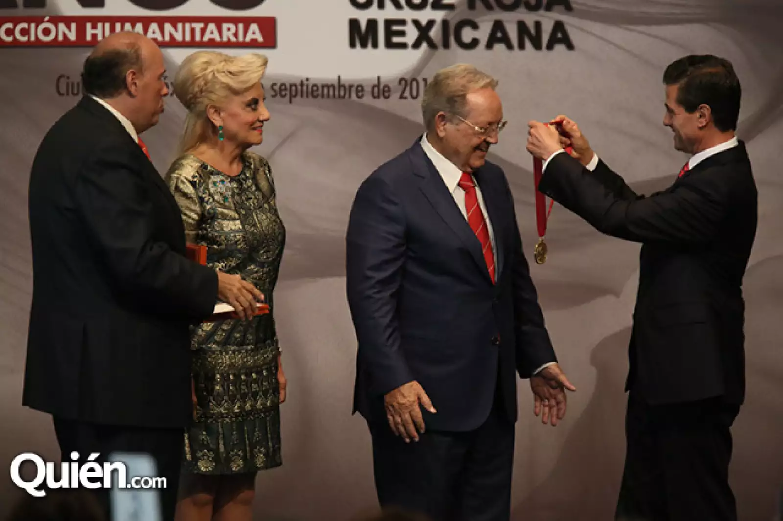 Fernando Suinaga, María de los Ángeles Aldir, Olegario Vázquez Raña y Enrique Peña Nieto