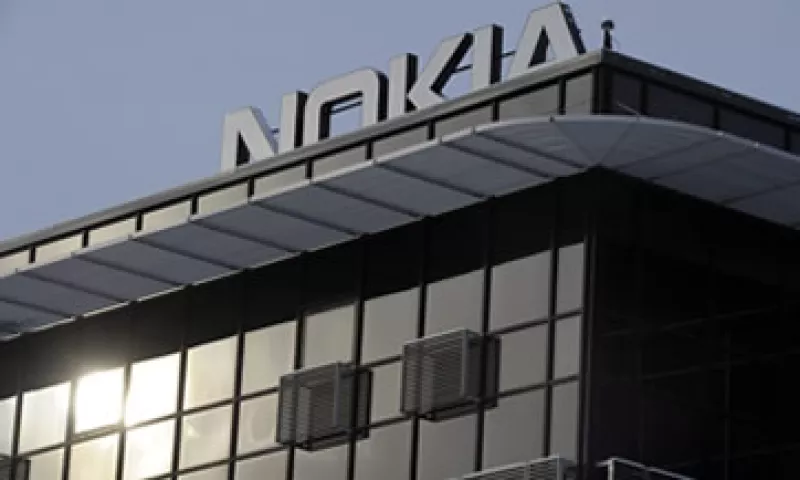 Nokia ha perdido participación en el mercado de móviles ante la presencia de los teléfonos con Android y el iOS.  (Foto: Archivo)