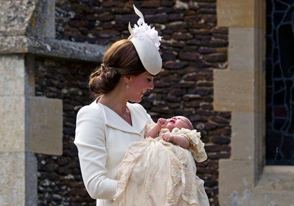 Kate Middleton se vio feliz por el gran día de su hija.