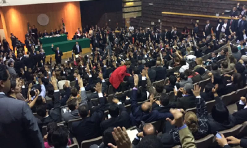 Los diputados aprobaron iniciar la discusión del dictamen directamente en el pleno. (Foto: Imelda García)