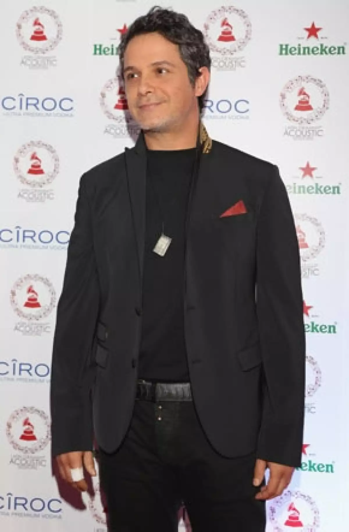 El cantautor español recibió el reconocimiento del Berklee College of Music en un concierto ofrecido por los estudiantes de esa universidad en la ciudad de Boston, Estados Unidos.